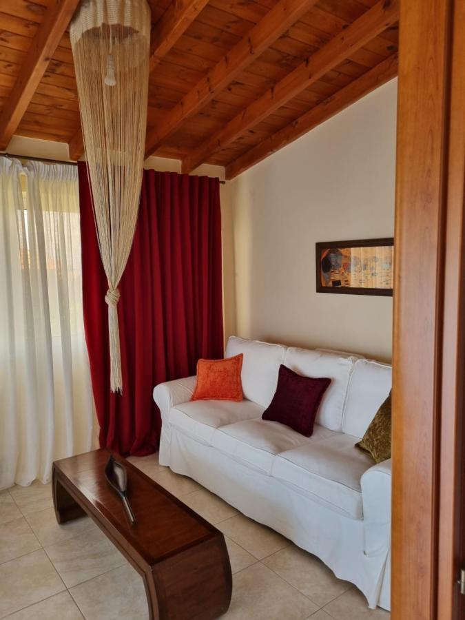 Smaragda Sea View Kariani